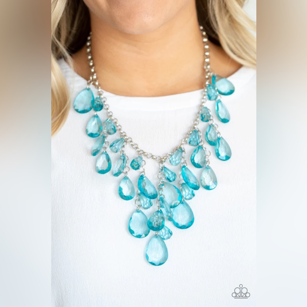❤️‍🔥5/$25❤️‍🔥 Irresistible Iridescence Blue Necklace